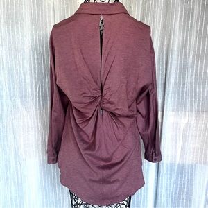 Lost in Lunar NWT Denny Shirt Mauve M | Linen Blend Open Twist Back Top